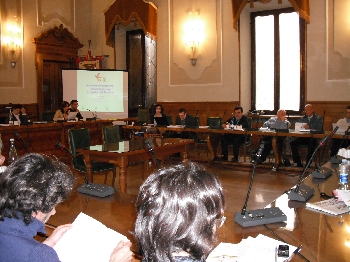 Un momento della presentazone del rapporto immigrazione 2011