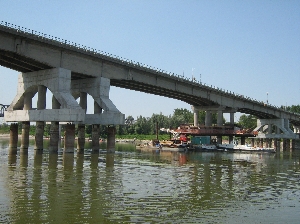 Ponte sul fiume Po - Loc. Borgoforte n.1