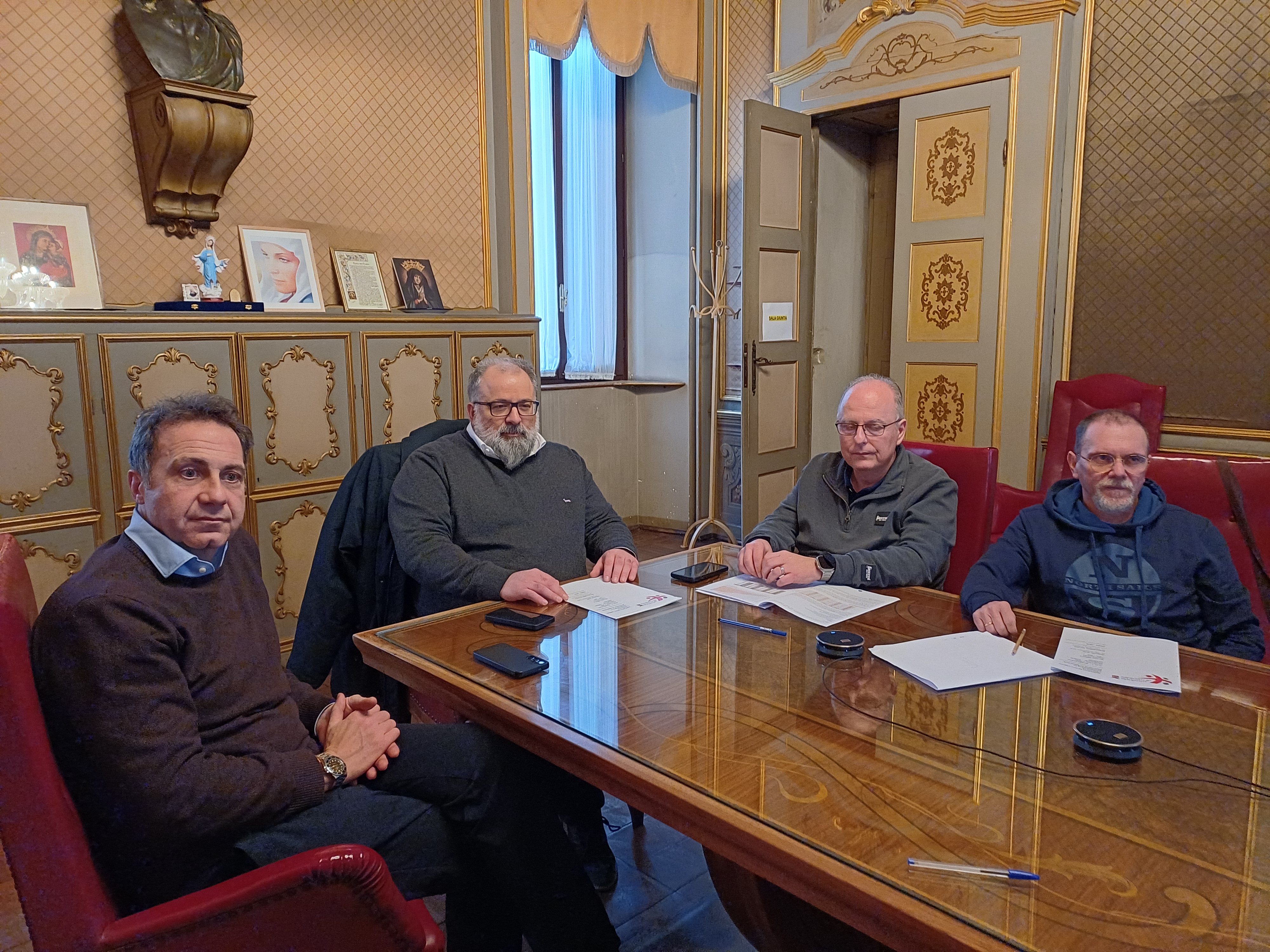 La presentazione del rapporto rifiuti da sinistra Gatti, Perlari, Galeazzi e Poltronieri