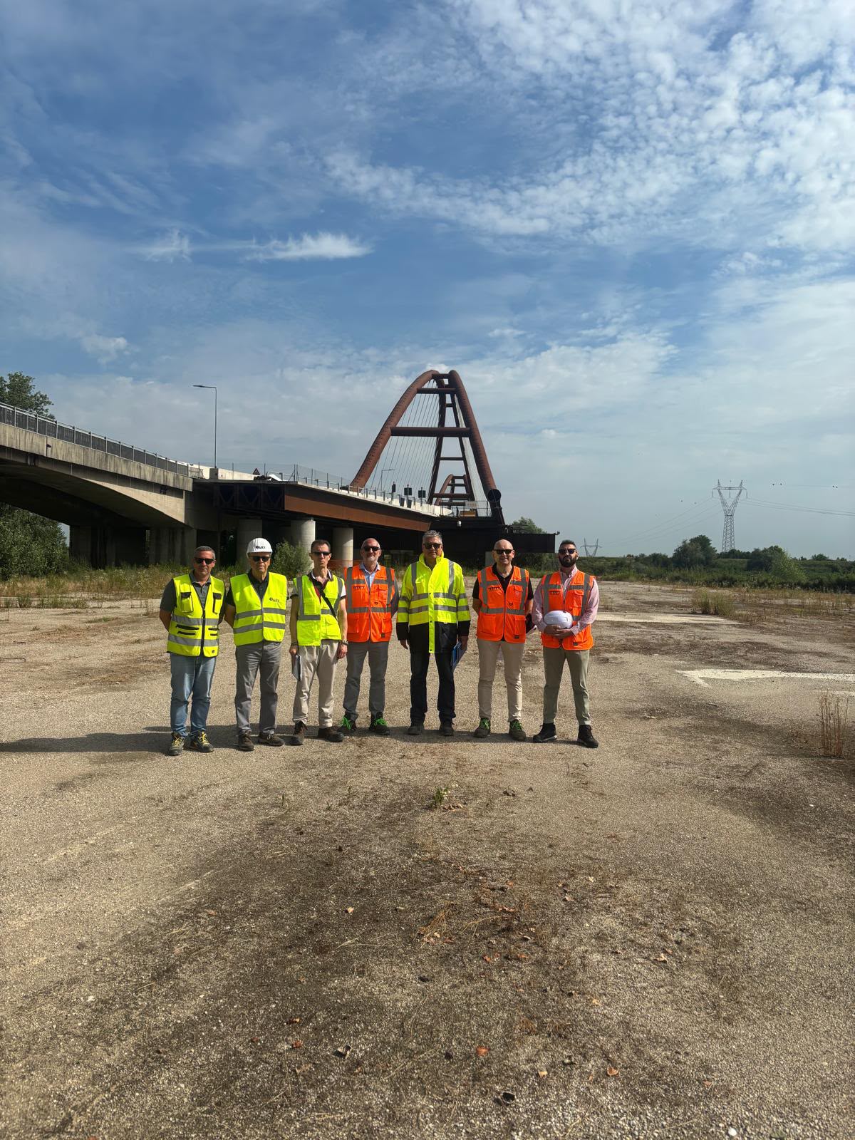 Consegna dei lavori questa mattina per la riqualificazione del tratto in golena del ponte di San Benedetto.jpg