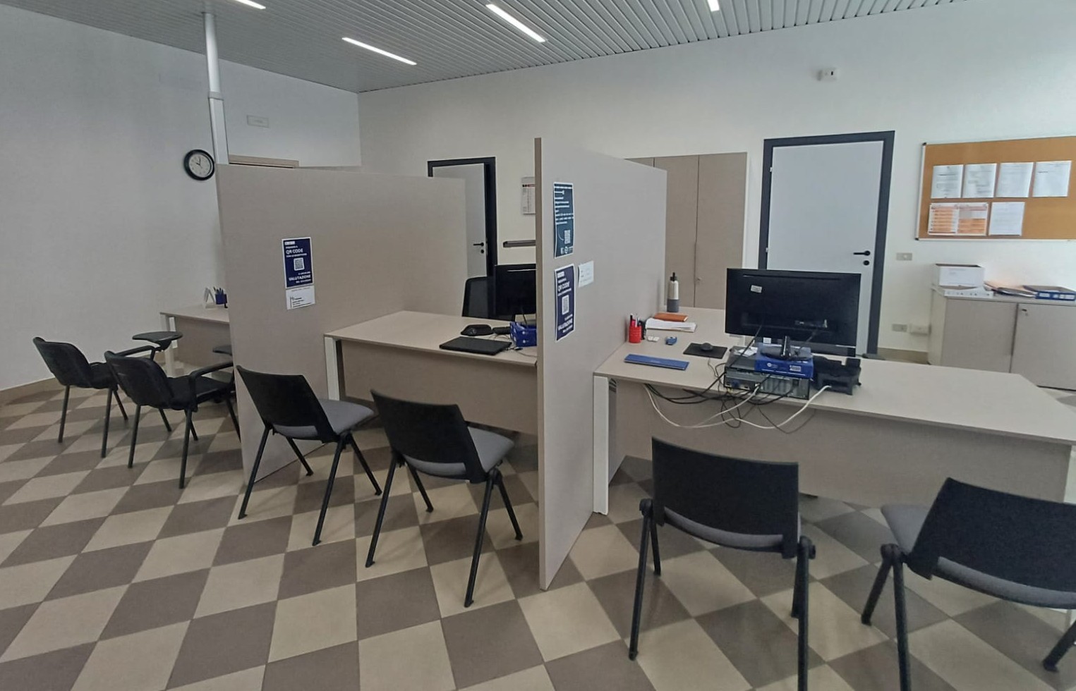 Ufficio 1 postazioni.jpeg